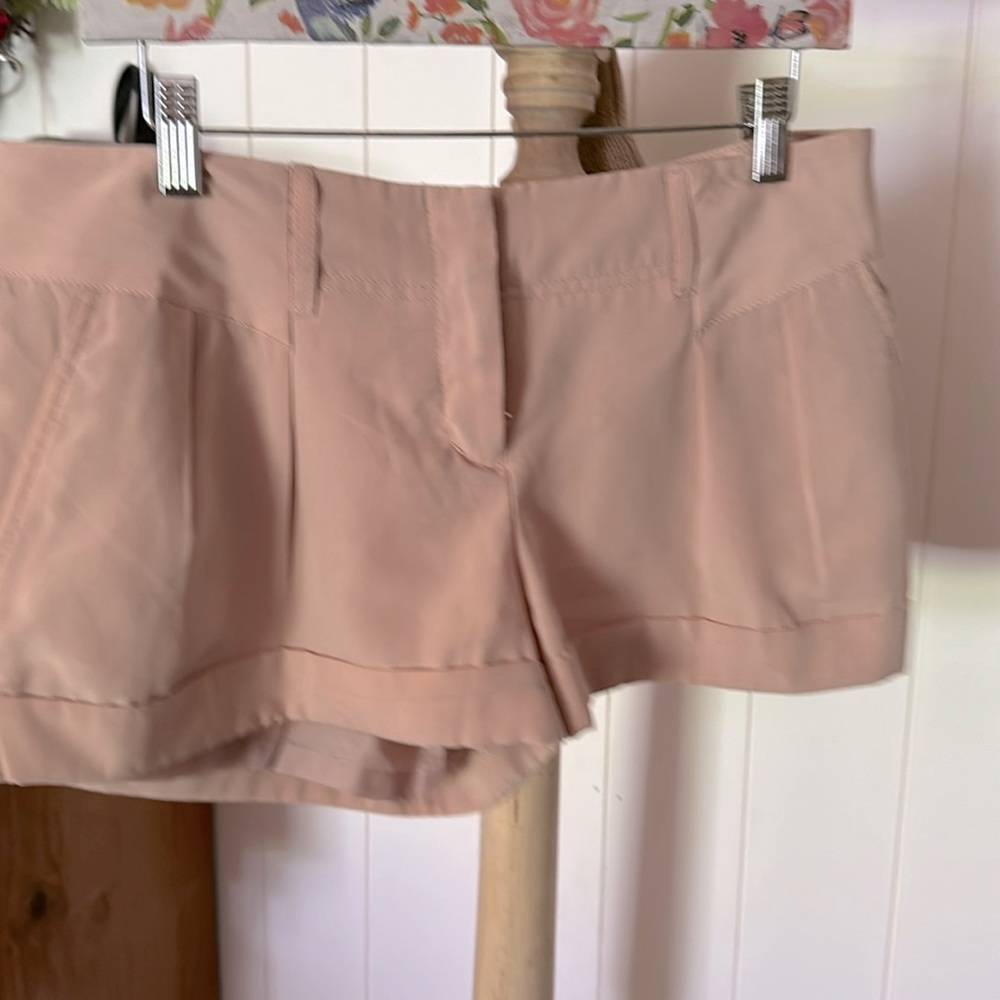 Express pleated shorts